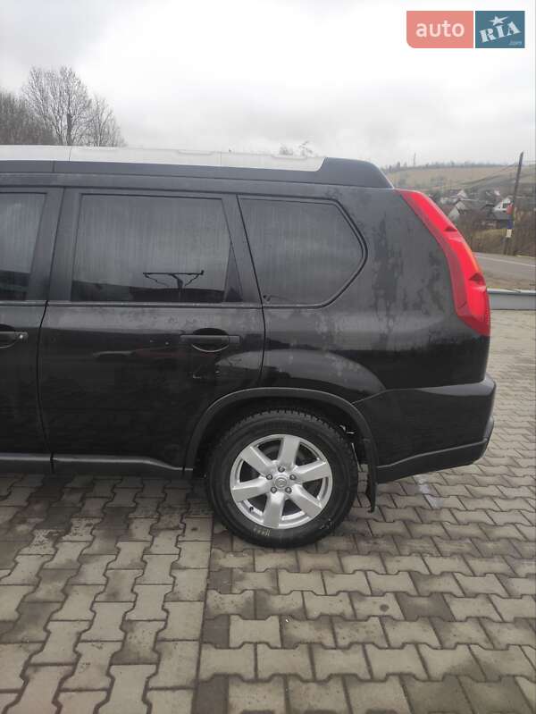Внедорожник / Кроссовер Nissan X-Trail 2010 в Ужгороде