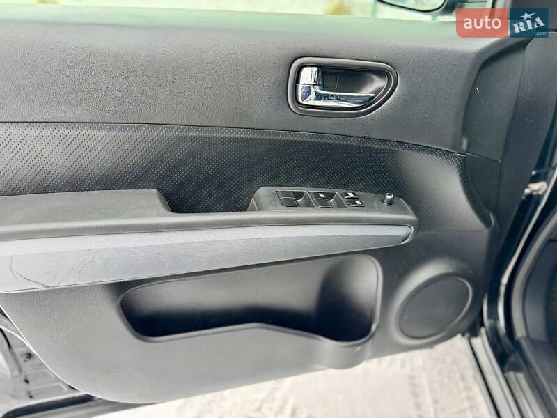 Позашляховик / Кросовер Nissan X-Trail 2011 в Києві