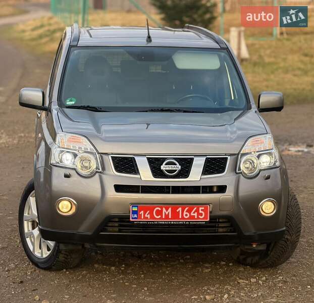Позашляховик / Кросовер Nissan X-Trail 2012 в Долині