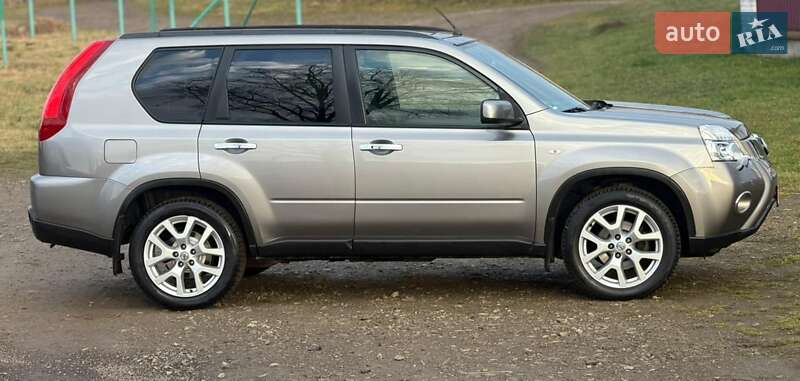 Позашляховик / Кросовер Nissan X-Trail 2012 в Долині