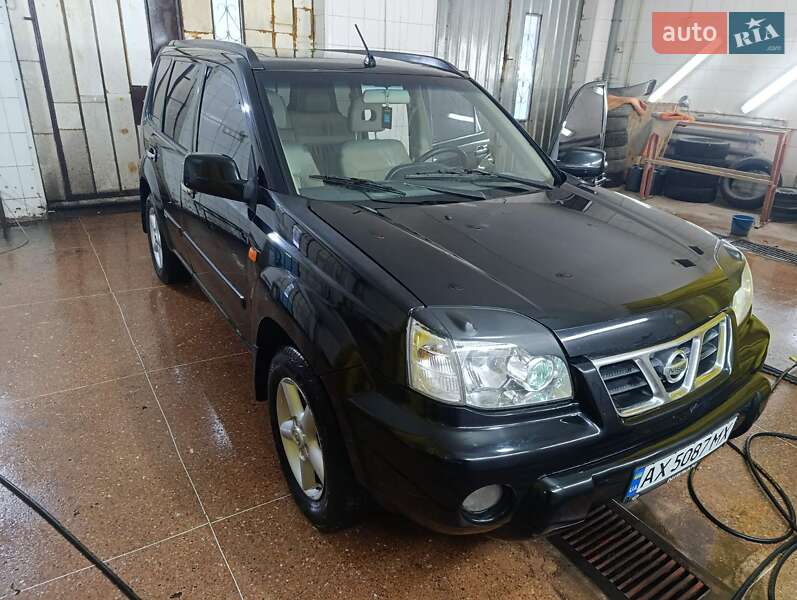 Внедорожник / Кроссовер Nissan X-Trail 2002 в Харькове