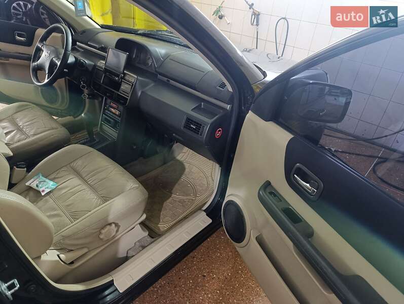 Внедорожник / Кроссовер Nissan X-Trail 2002 в Харькове