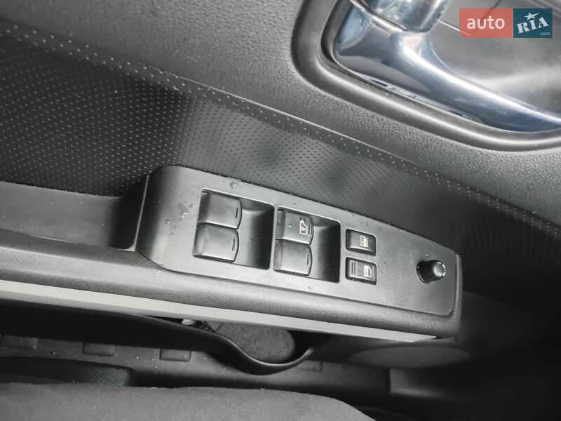 Внедорожник / Кроссовер Nissan X-Trail 2011 в Староконстантинове