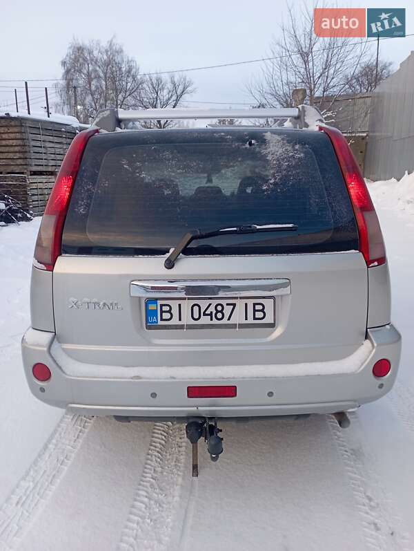 Позашляховик / Кросовер Nissan X-Trail 2004 в Лубнах