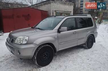 Позашляховик / Кросовер Nissan X-Trail 2005 в Києві