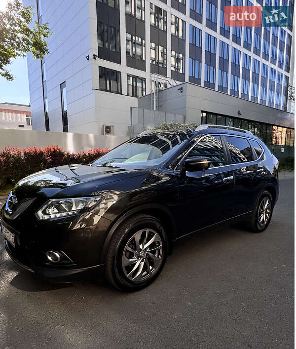 Внедорожник / Кроссовер Nissan X-Trail 2017 в Киеве