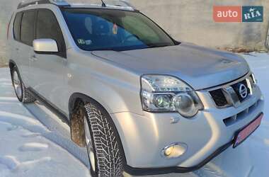 Позашляховик / Кросовер Nissan X-Trail 2011 в Звенигородці