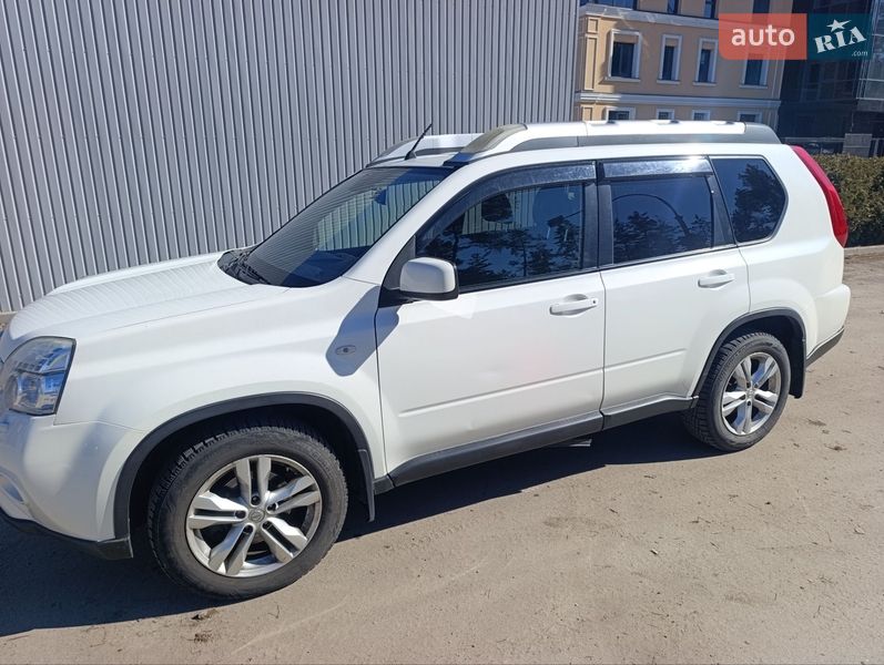 Внедорожник / Кроссовер Nissan X-Trail 2013 в Киеве