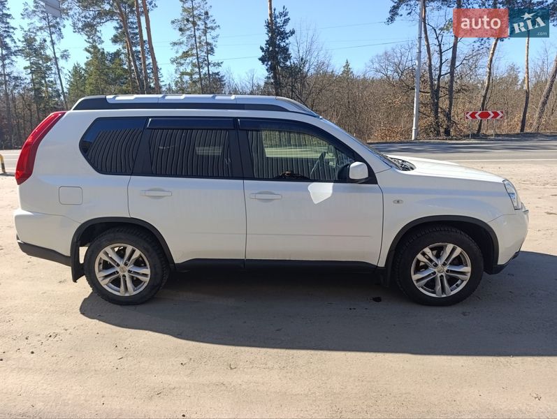 Внедорожник / Кроссовер Nissan X-Trail 2013 в Киеве