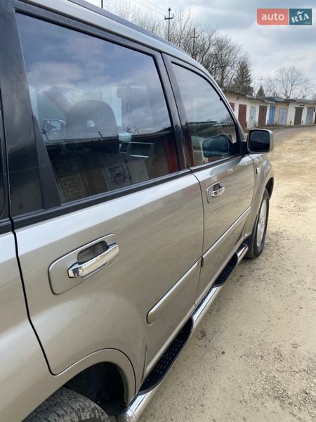 Внедорожник / Кроссовер Nissan X-Trail 2004 в Стрые