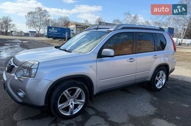 Позашляховик / Кросовер Nissan X-Trail 2011 в Звенигородці