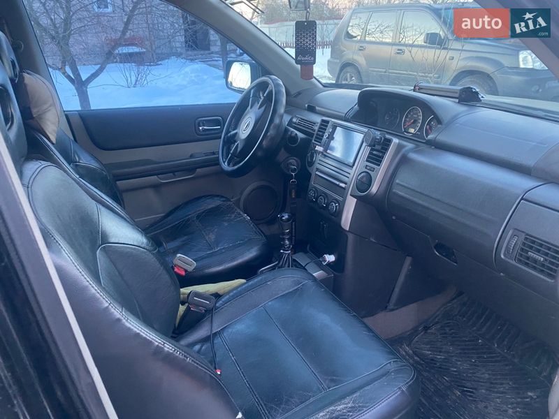 Внедорожник / Кроссовер Nissan X-Trail 2005 в Гайсине