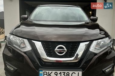 Позашляховик / Кросовер Nissan X-Trail 2019 в Вараші