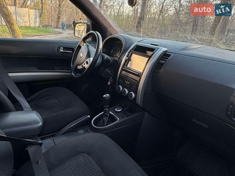 Внедорожник / Кроссовер Nissan X-Trail 2011 в Каменец-Подольском