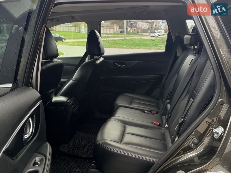 Внедорожник / Кроссовер Nissan X-Trail 2015 в Кропивницком