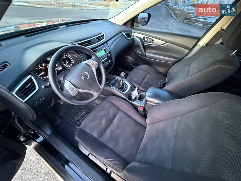 Внедорожник / Кроссовер Nissan X-Trail 2017 в Виннице