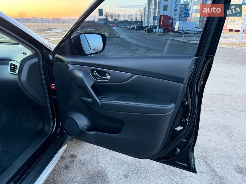 Внедорожник / Кроссовер Nissan X-Trail 2017 в Виннице