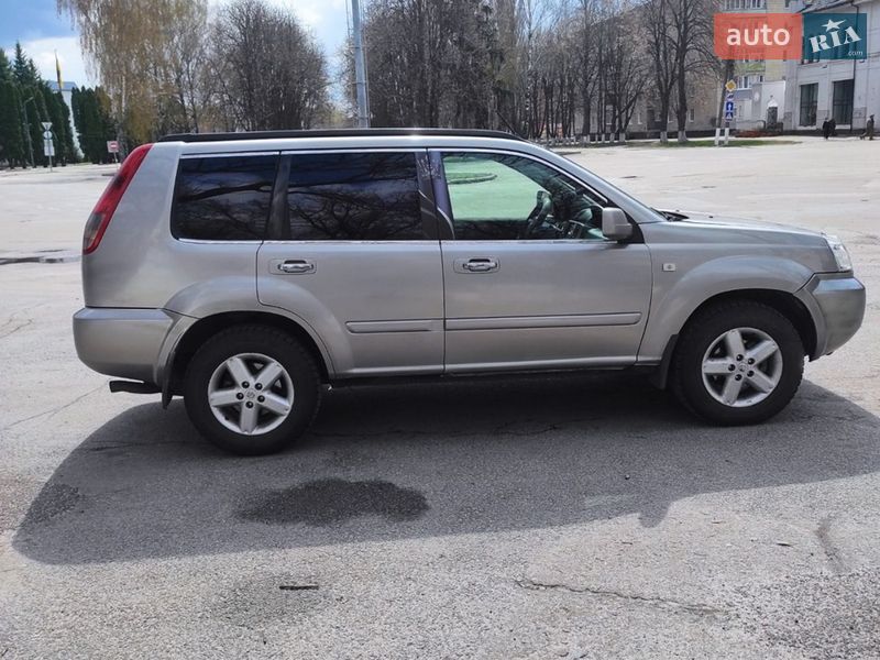 Внедорожник / Кроссовер Nissan X-Trail 2005 в Лебедине