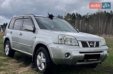 Внедорожник / Кроссовер Nissan X-Trail 2004 в Киеве