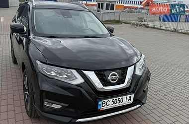 Позашляховик / Кросовер Nissan X-Trail 2017 в Львові