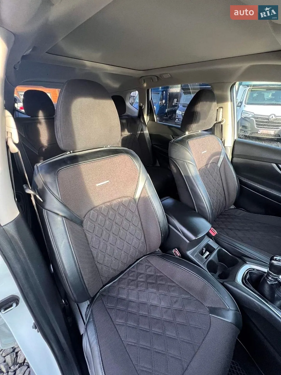2015 Nissan X-Trail - мініатюра 30