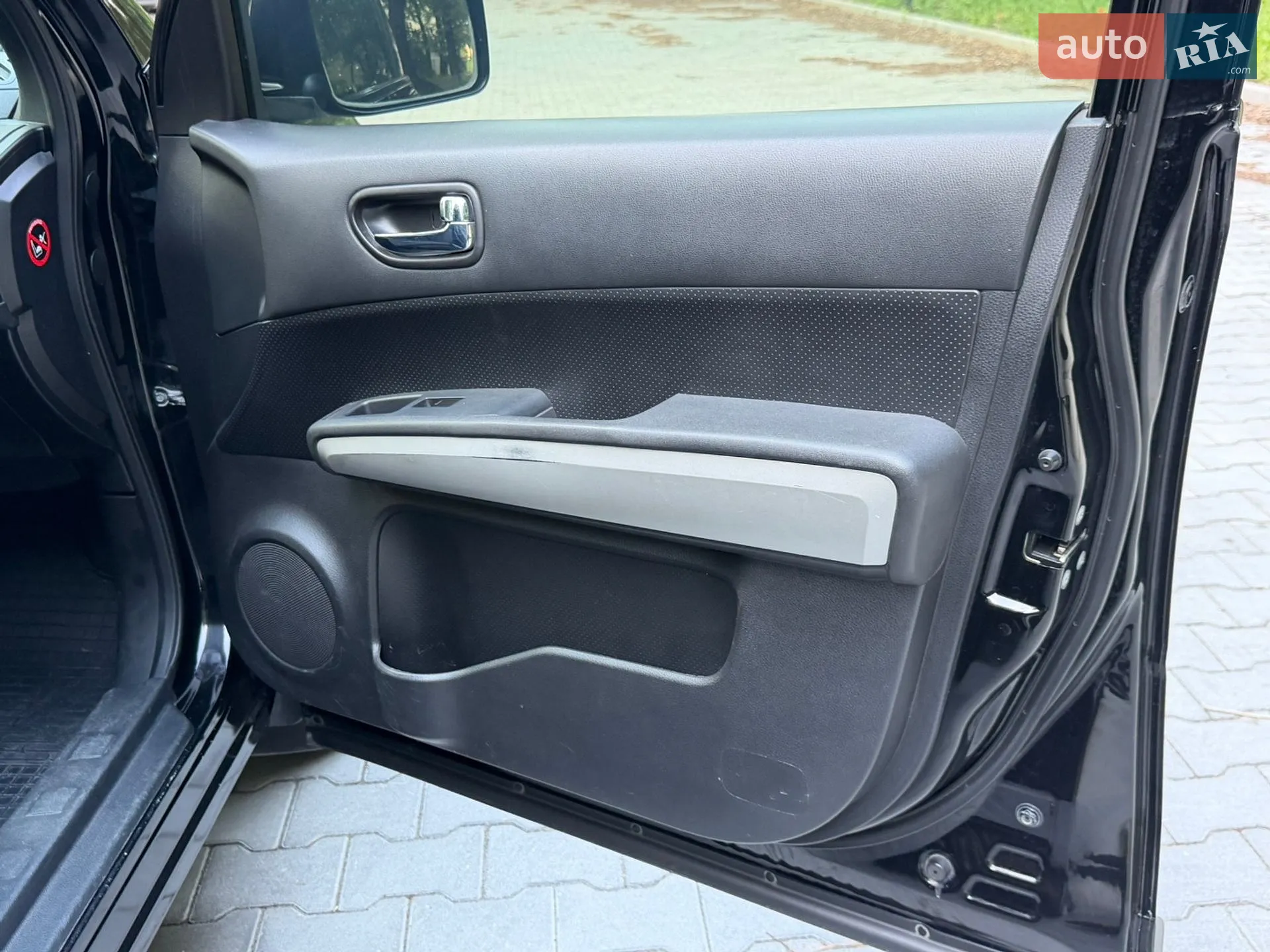 2011 Nissan X-Trail - мініатюра 39