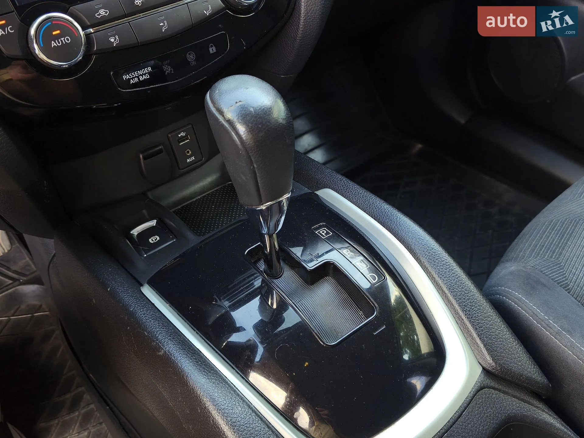 2016 Nissan X-Trail - мініатюра 17