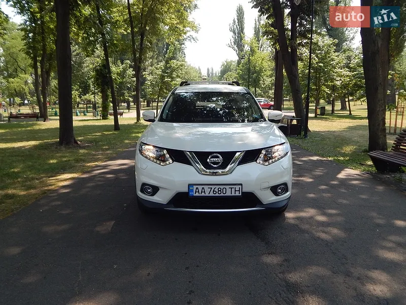 Nissan X-Trail 2015 VIN JN1TBNT32U0000449 фото оголошення 2 з 52