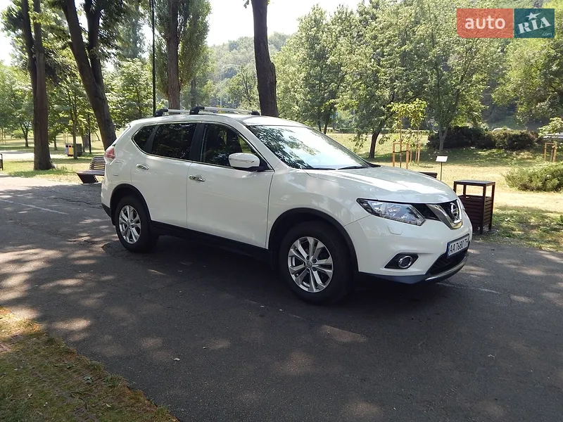 Nissan X-Trail 2015 VIN JN1TBNT32U0000449 фото оголошення 4 з 52