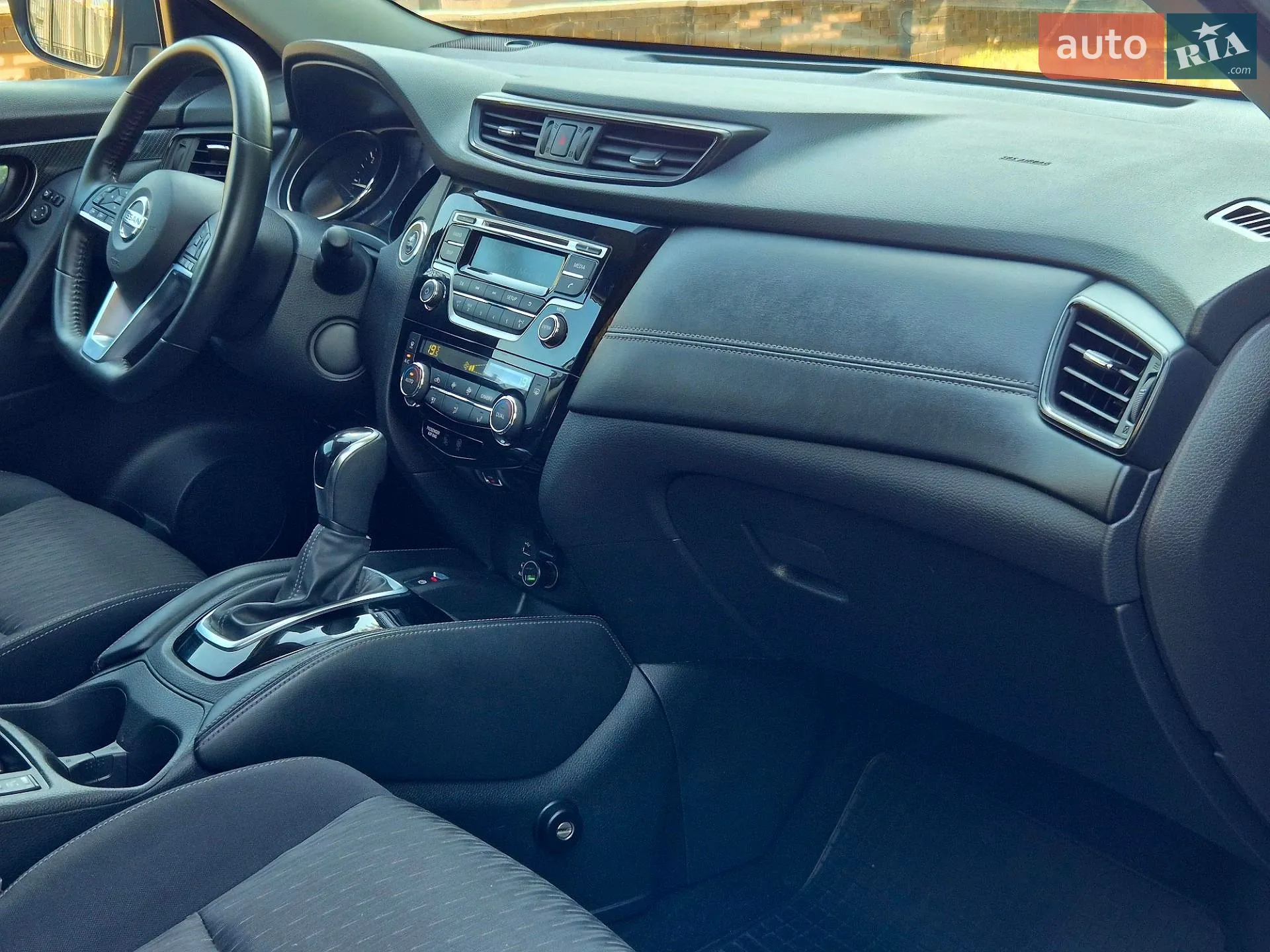 2017 Nissan X-Trail - мініатюра 8