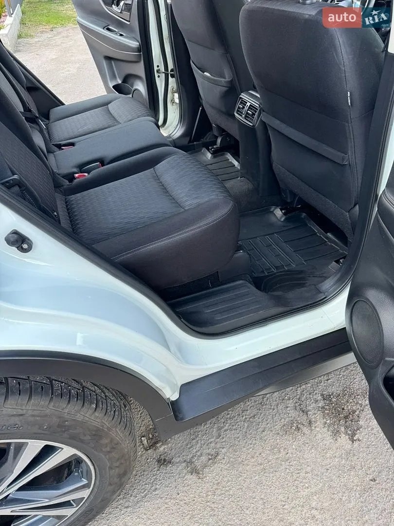 2017 Nissan X-Trail - мініатюра 30