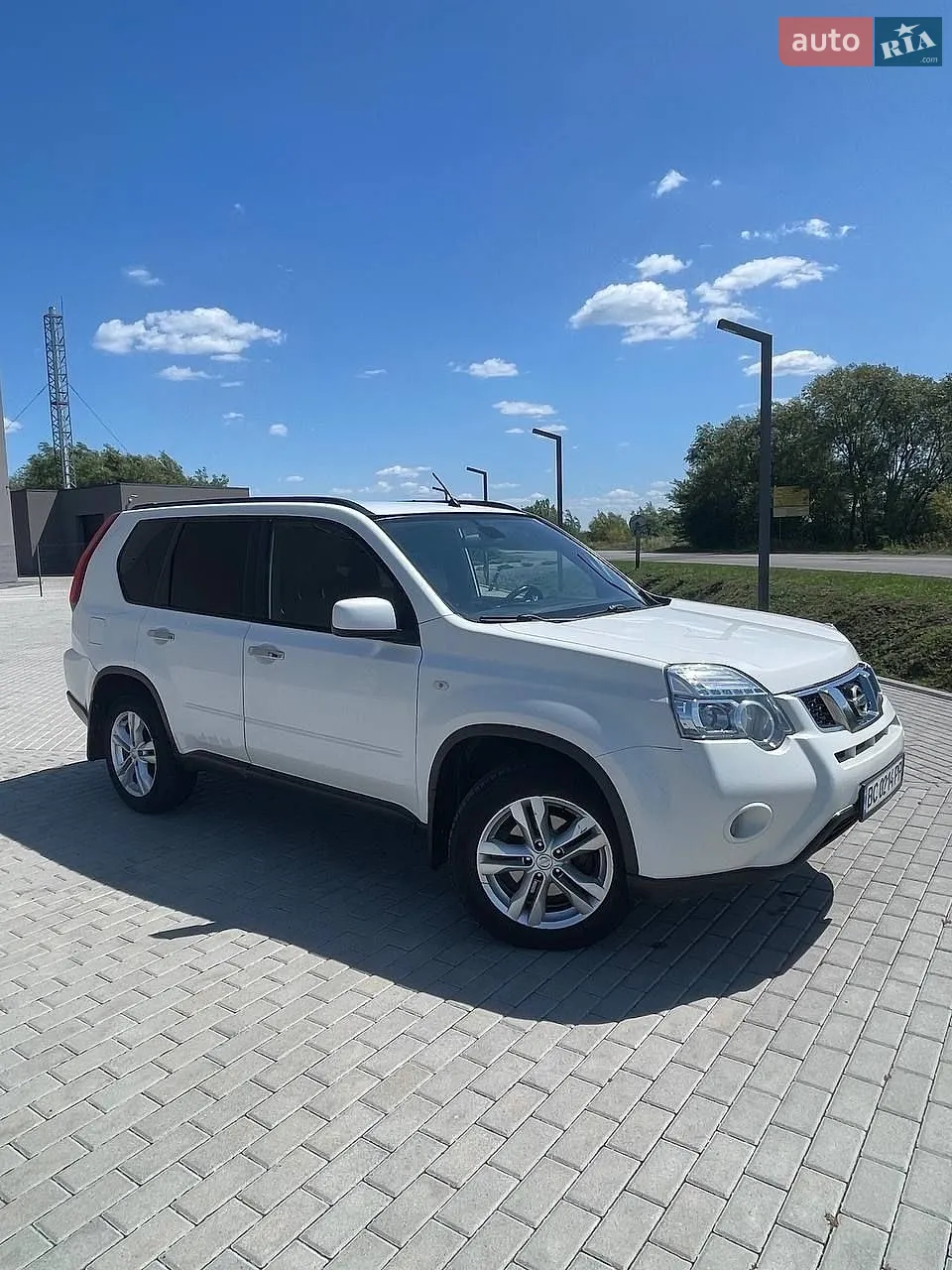 2010 Nissan X-Trail - фото 1