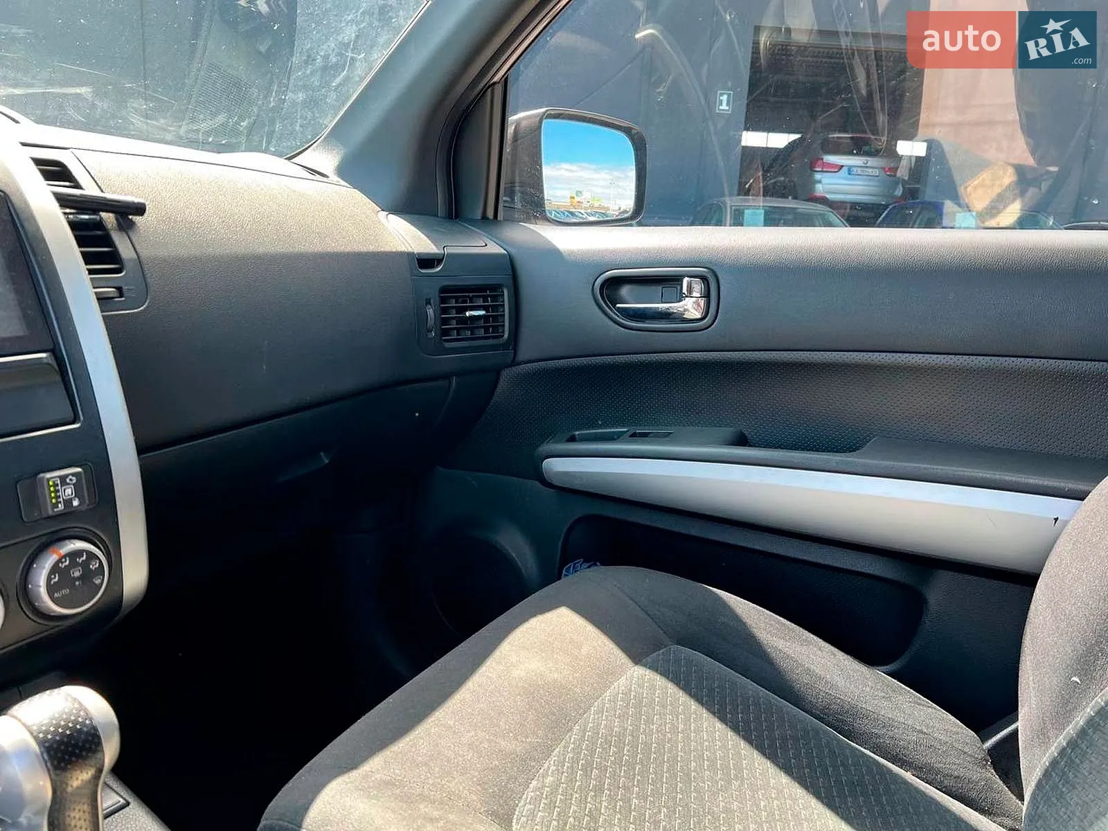 2011 Nissan X-Trail - мініатюра 34