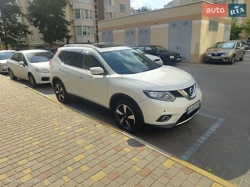 Nissan X-Trail 2015
