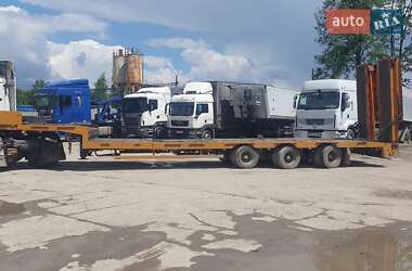 Низкорамная платформа Nooteboom CAMRO 2001 в 