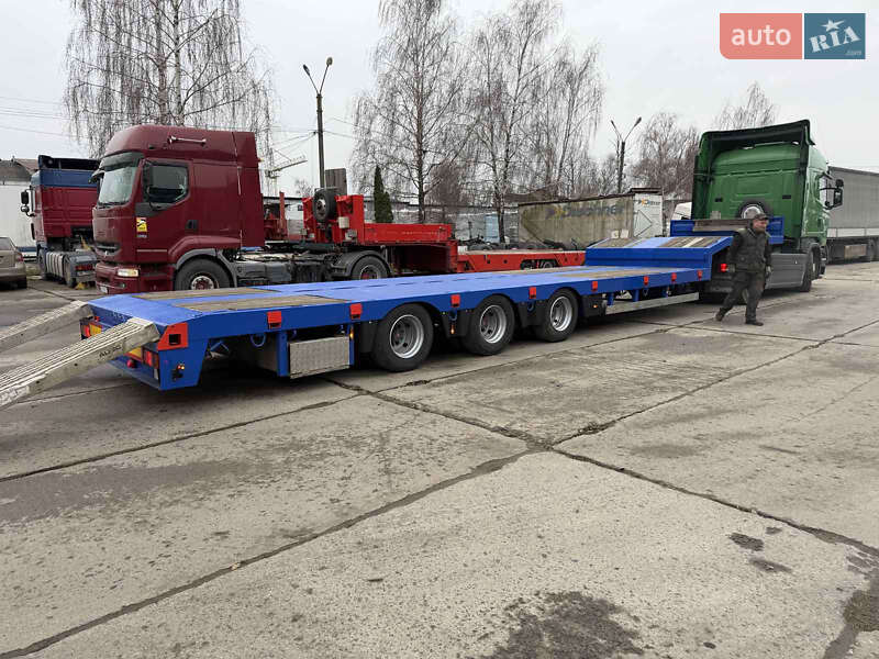 Низкорамная платформа Nooteboom OSD 2006 в Черновцах