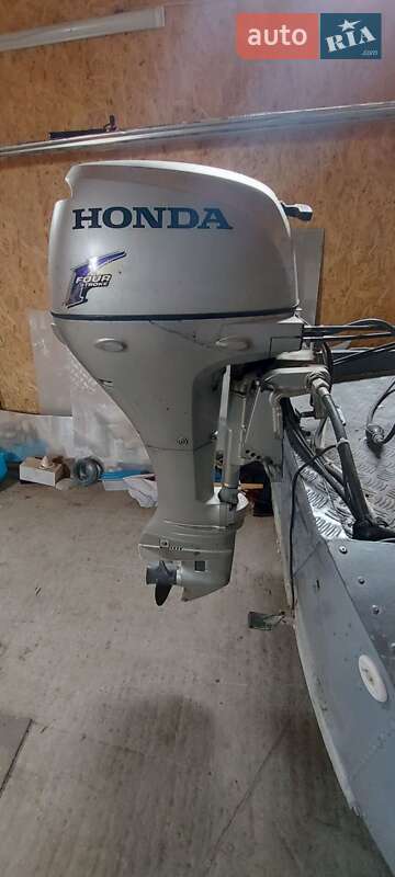 Лодка Обь 1 1972 в Запорожье