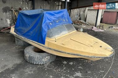 Човен Обь 1 1998 в Дмитрівці