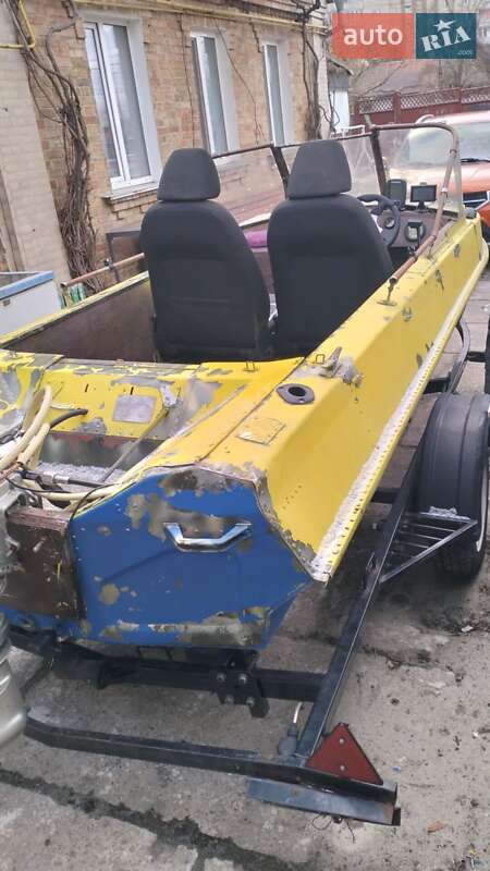 Човен Обь М 2020 в Києві