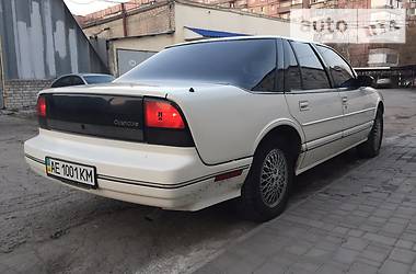 Седан Oldsmobile Cutlass 1993 в 