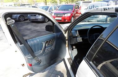 Седан Oldsmobile Cutlass 1993 в 