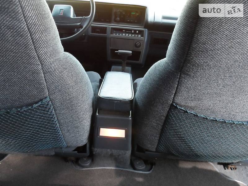 Седан Oldsmobile Cutlass 1993 в Днепре