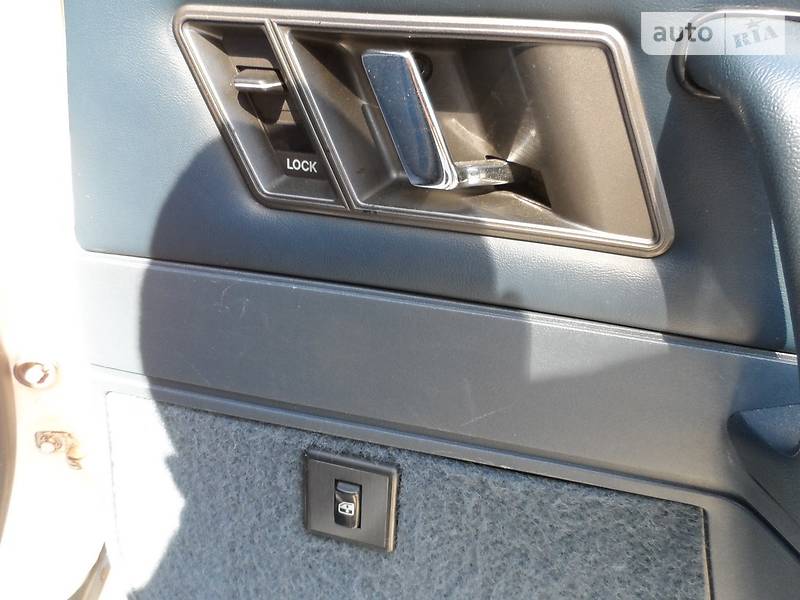 Седан Oldsmobile Cutlass 1993 в Днепре