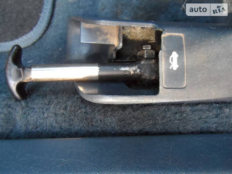 Седан Oldsmobile Cutlass 1993 в Днепре