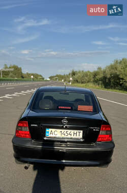 Седан Opel 1.8 Liter 1998 в 