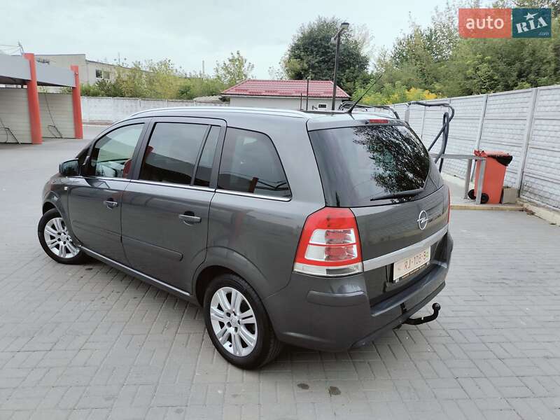 Минивэн Opel 1.8 Liter 2012 в Ровно