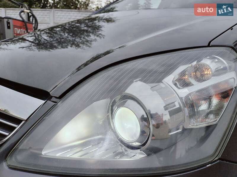 Минивэн Opel 1.8 Liter 2012 в Ровно