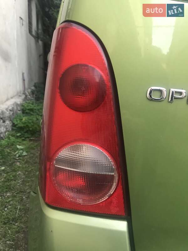 Микровэн Opel Agila 2000 в Ужгороде