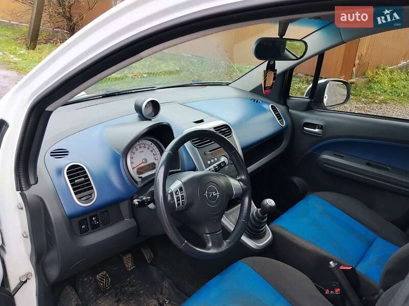 Хэтчбек Opel Agila 2008 в Снятине