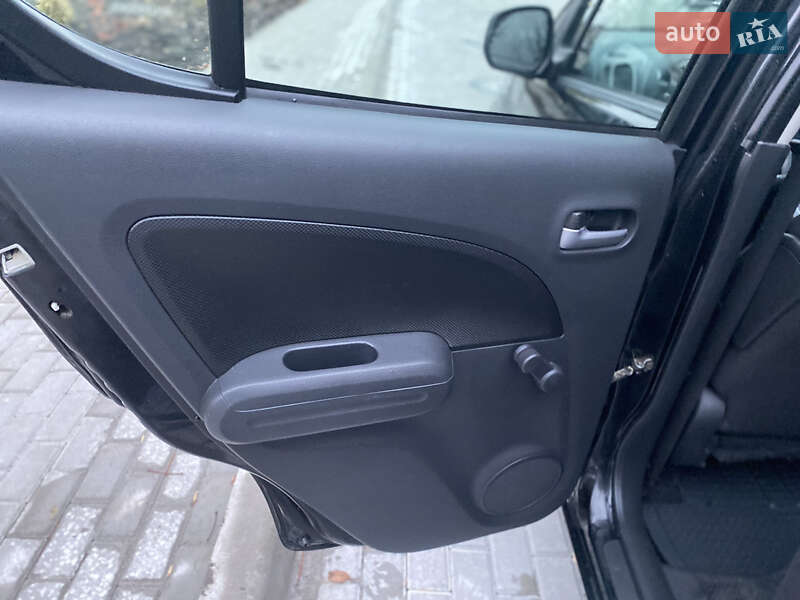 Хэтчбек Opel Agila 2010 в Новоархангельске фото 11 Хэтчбек Opel Agila 2010 в Новоархангельске